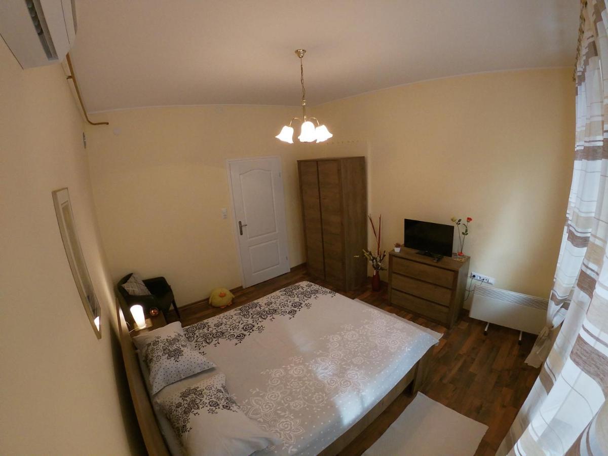 Honey Free Parking Apartment *